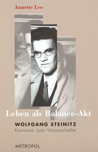 Wolfgang Steinitz' Deutsche Volkslieder demokratischen Charakters aus sechs Jahrhunderten machten deutlich, dass es neben der Heilen-Welt-Folklore eine weithin unbekannte, wegen ihrer Sozialkritik verschwiegene Tradition deutschen Liedguts gab.